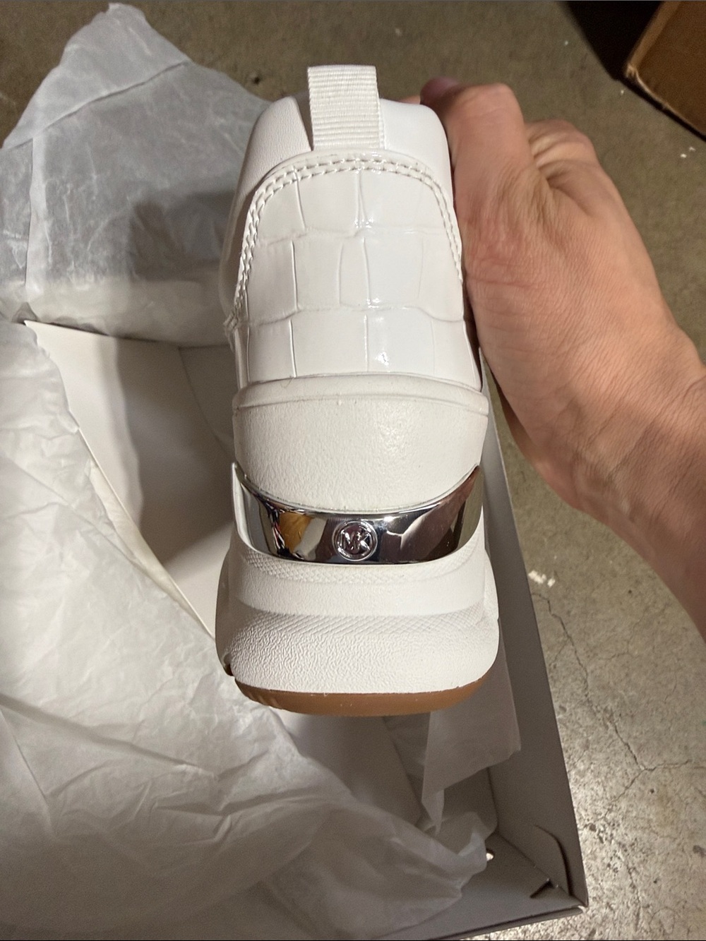 Michael Kors White Shoe Box with Branding - Picture 3 of 3